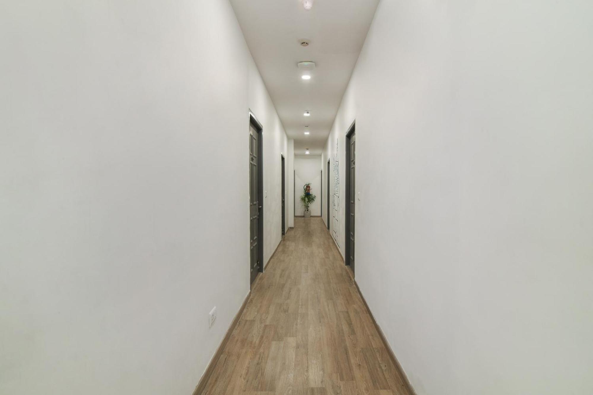 Super Townhouse Xotel Chennai Exterior foto