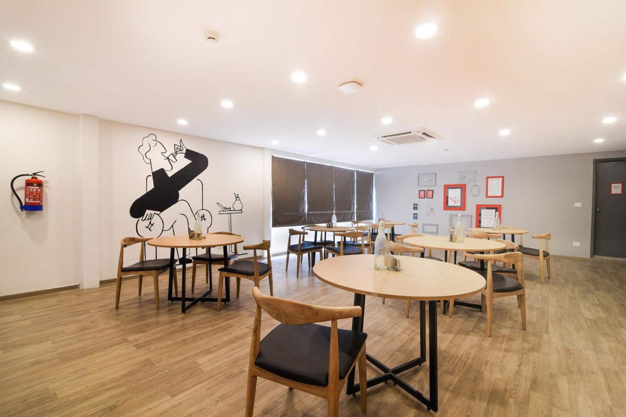 Super Townhouse Xotel Chennai Exterior foto